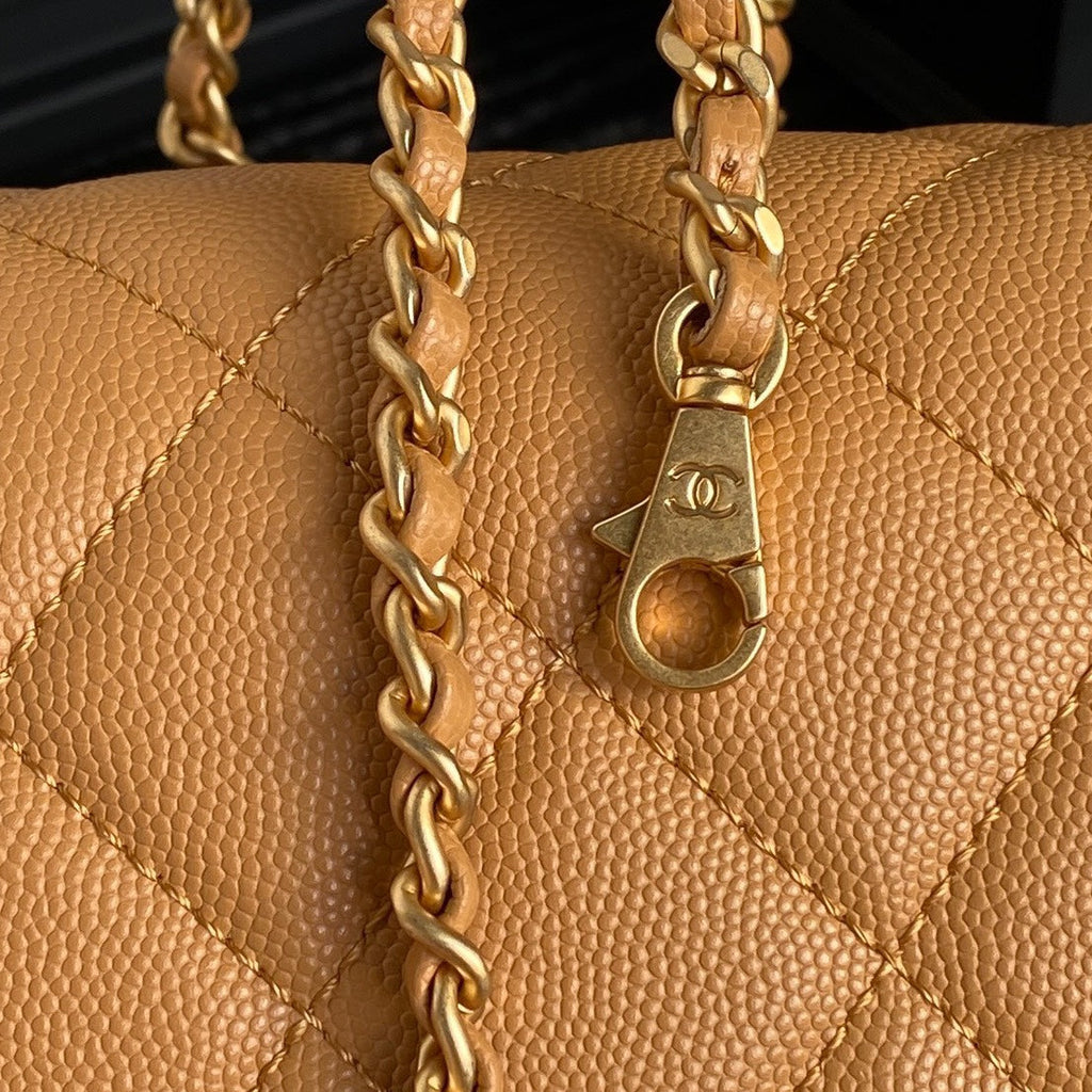 CHANEL RETRO STYLE FLAP BAG 22 IN RAW SIENNA GRAINED CALFSKIN GOLD HARDWARE