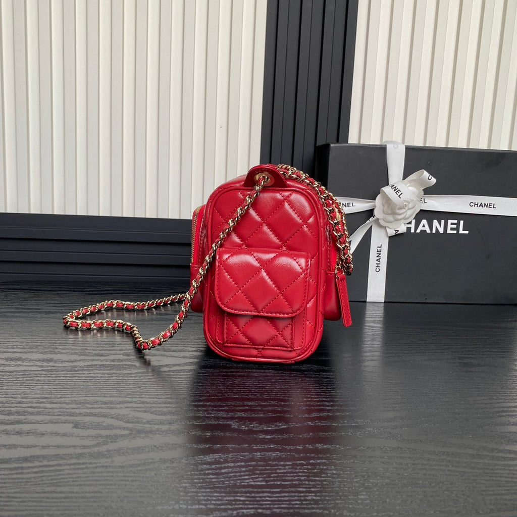 CHANEL CAMERA BAG 24 IN RED SHINY CALFSKIN GOLD CHAIN