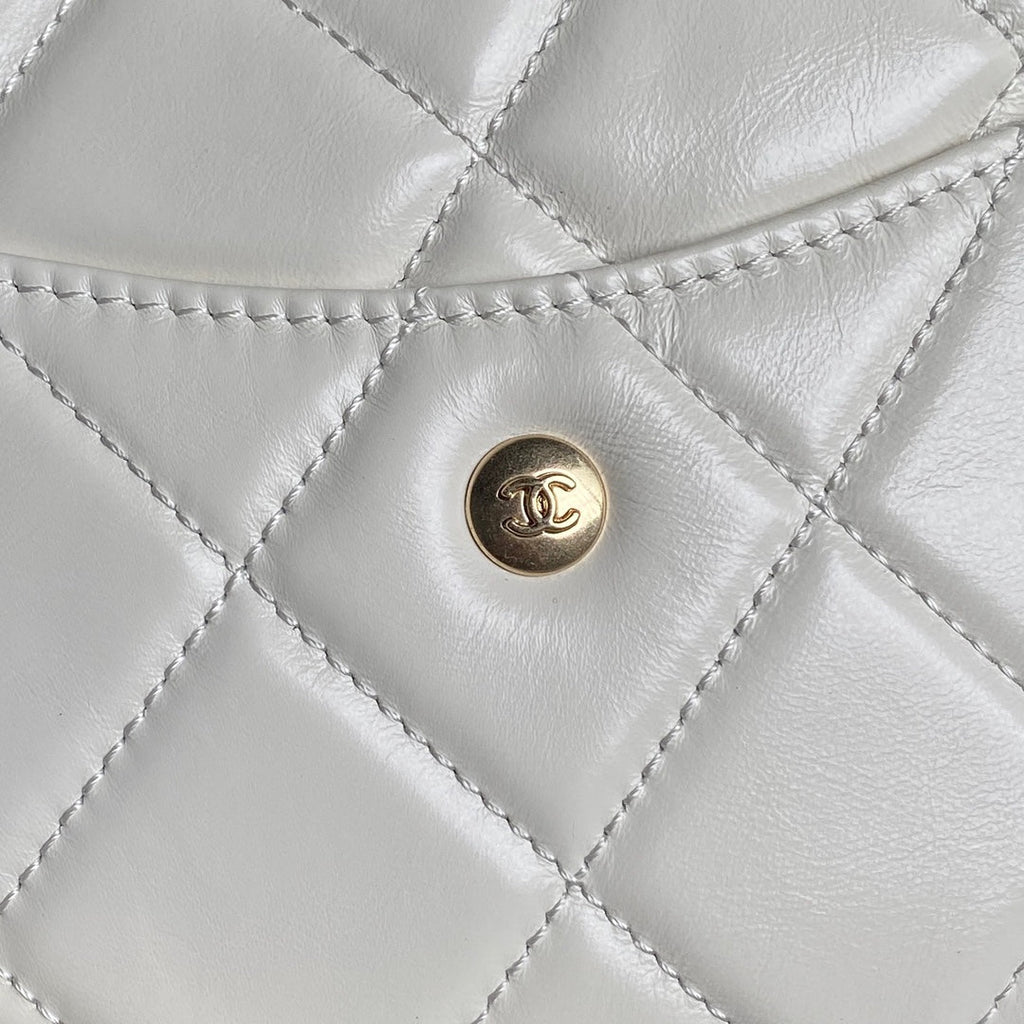 CHANEL BOWLING BAG 29 IN OFF-WHITE CALFSKIN GOLD HARDWARE