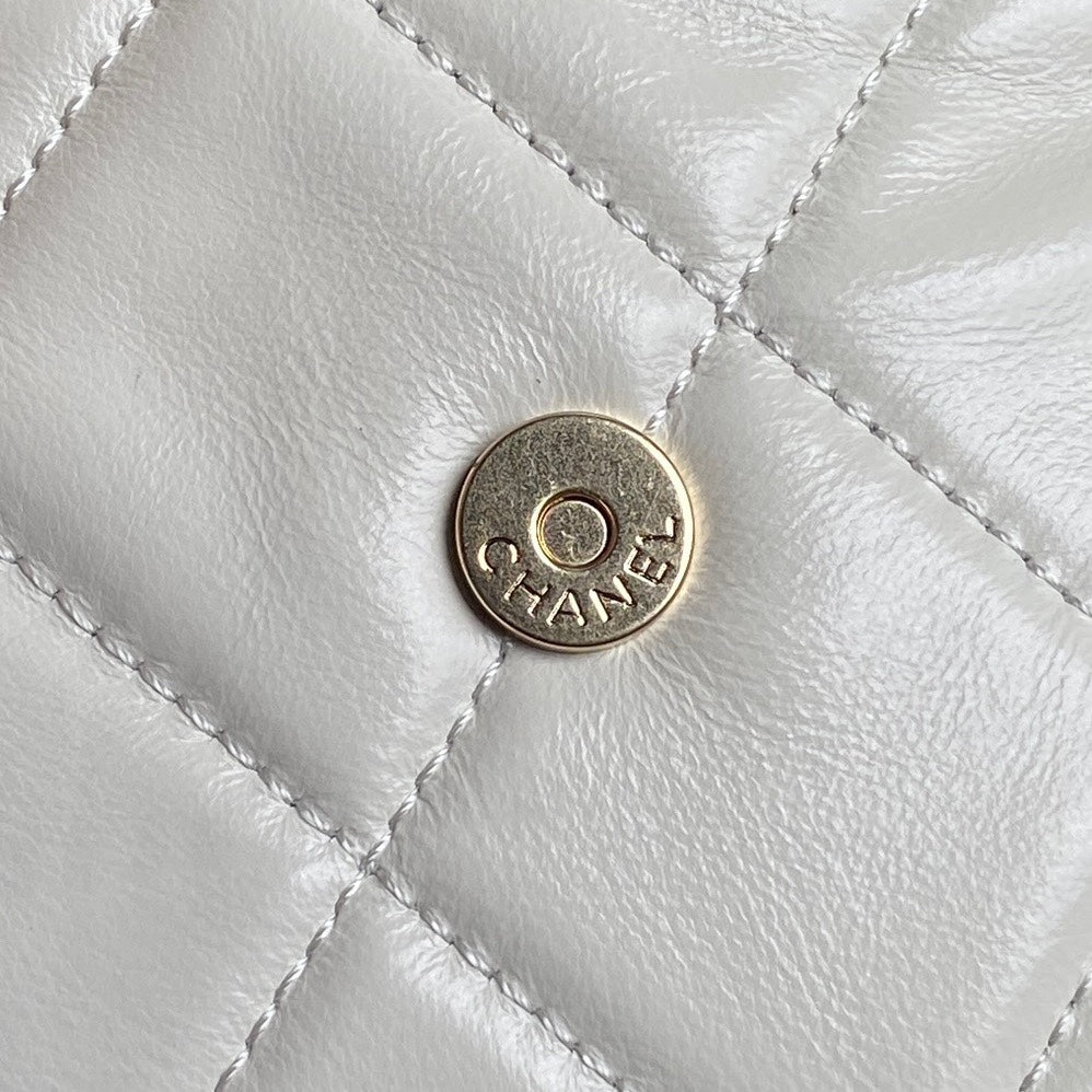 CHANEL BOWLING BAG 29 IN OFF-WHITE CALFSKIN GOLD HARDWARE