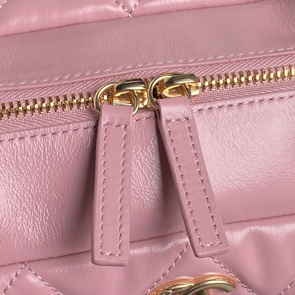 CHANEL BOWLING BAG 29 IN BABY PINK CALFSKIN GOLD HARDWARE