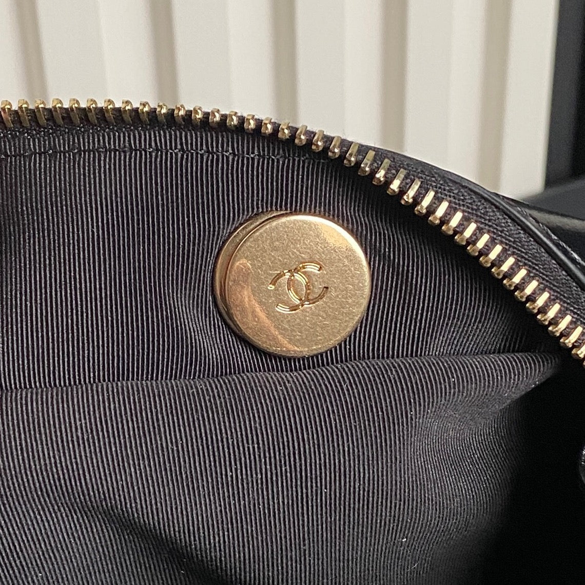 CHANEL BOWLING BAG 29 IN BLACK SHINY CALFSKIN GOLD HARDWARE
