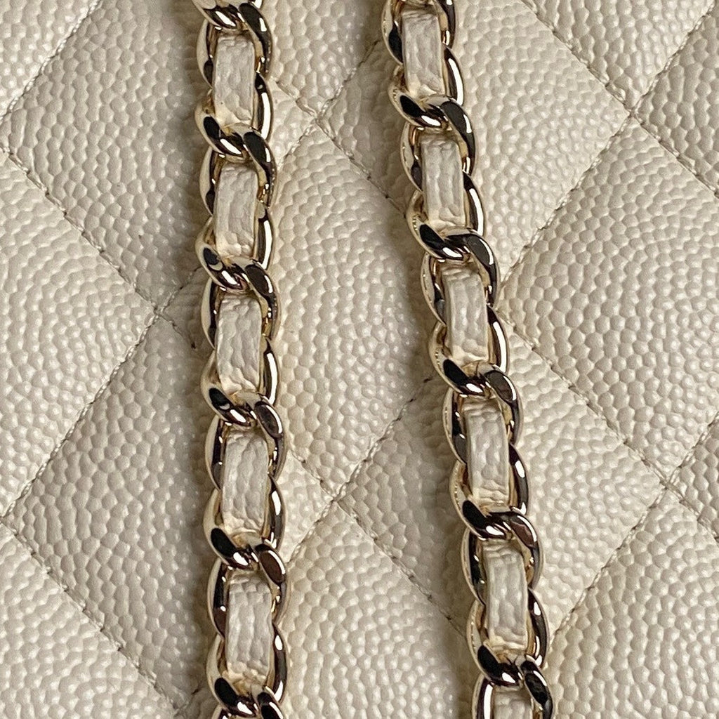 CHANEL COSMETIC BAG 19 IN CREAM GRAINED CALFSKIN GOLD HARDWARE