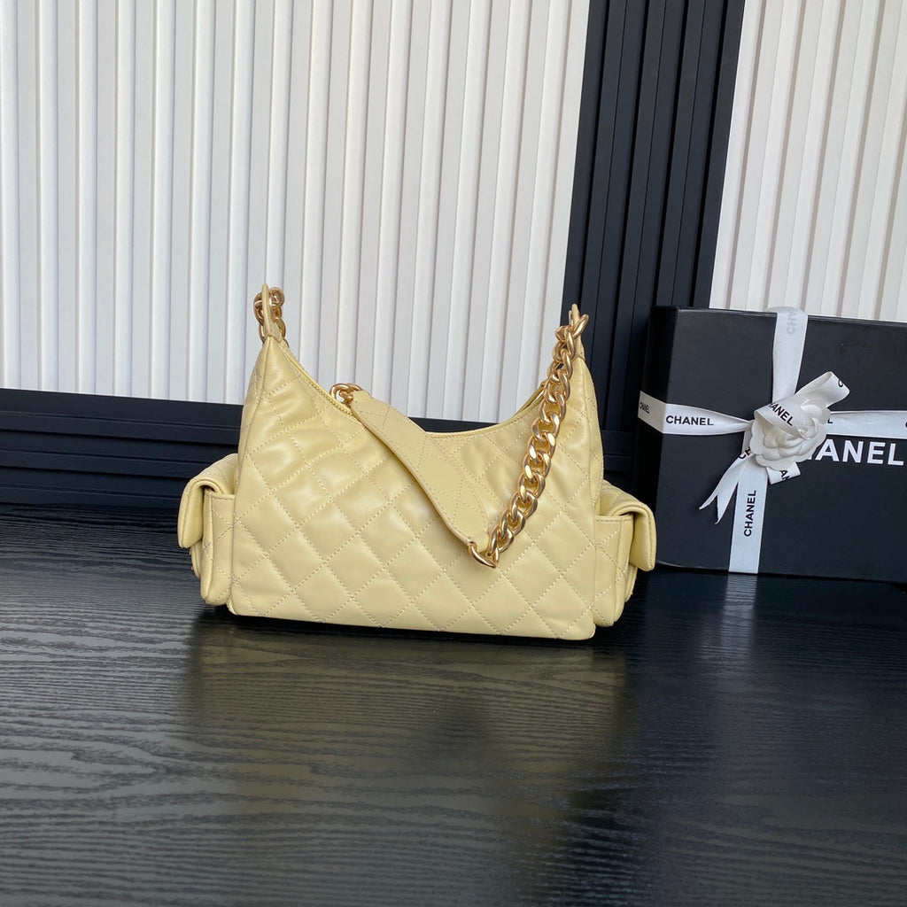 CHANEL QUILTED HOBO CARGO BAG 31 IN LIGHT YELLOW CALFSKIN GOLD CHAIN