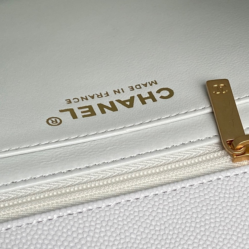 CHANEL 25S FLAP BAG 22 IN WHITE CALFSKIN GOLD HARDWARE