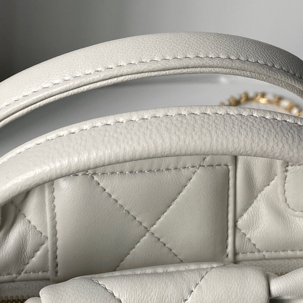 CHANEL 25S MINI BOW BAG 26 IN CREAM WHITE LAMBSKIN WITH GOLD HARDWARE