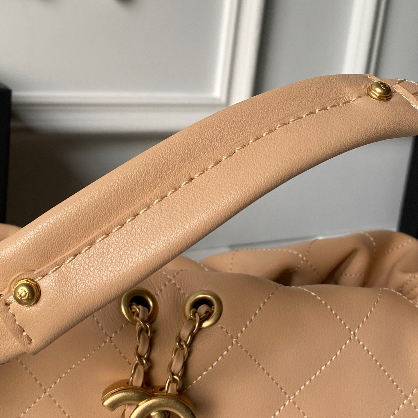 CHANEL 25S HOBO BAG 32 IN WARM SAND BEIGE LAMBSKIN