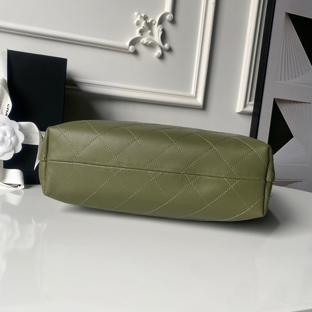 CHANEL 25S HOBO BAG 45 IN DARK GREEN LAMBSKIN