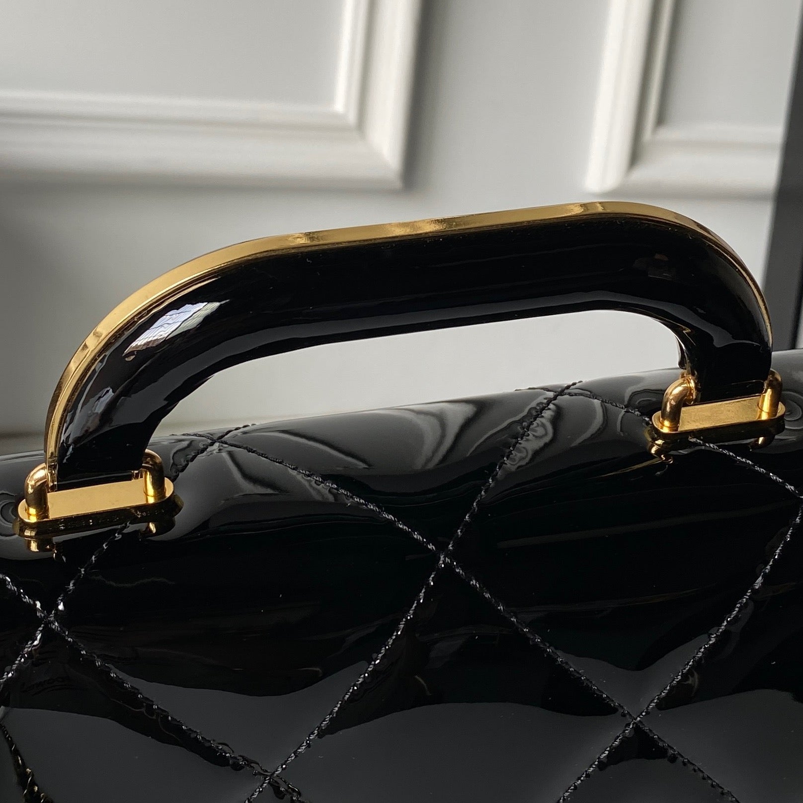 CHANEL 25S FLAP BAG 18 IN BLACK GLOSSY CALFSKIN