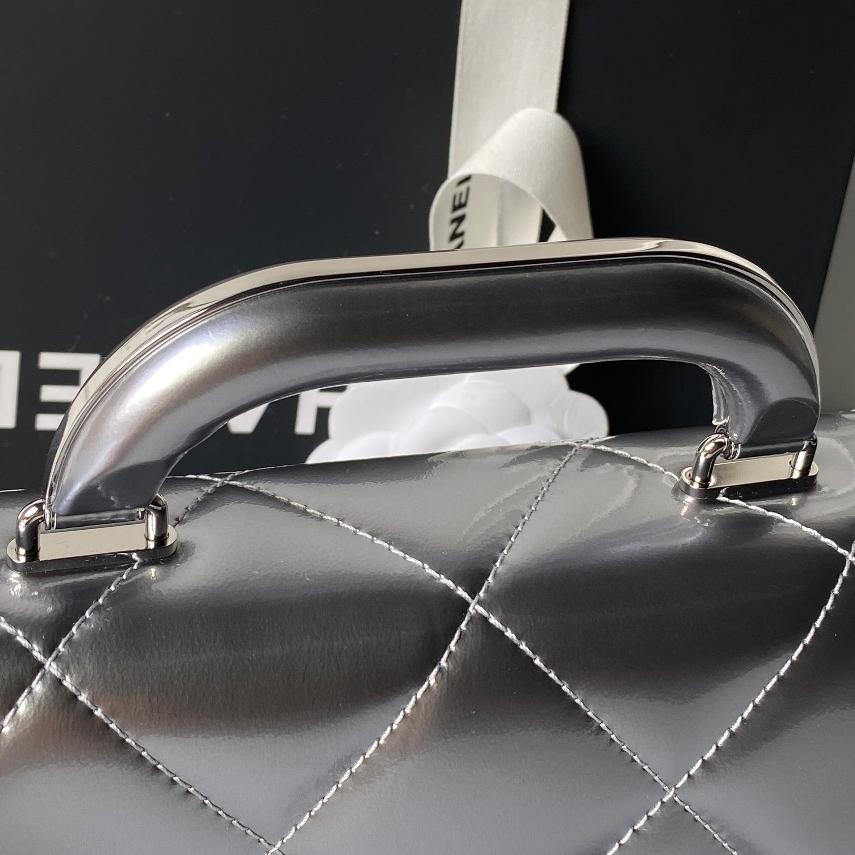 CHANEL 25S FLAP BAG 18 IN SILVER METALLIC CALFSKIN