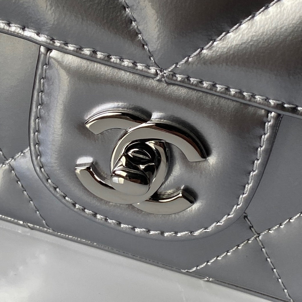 CHANEL 25S FLAP BAG 18 IN SILVER METALLIC CALFSKIN