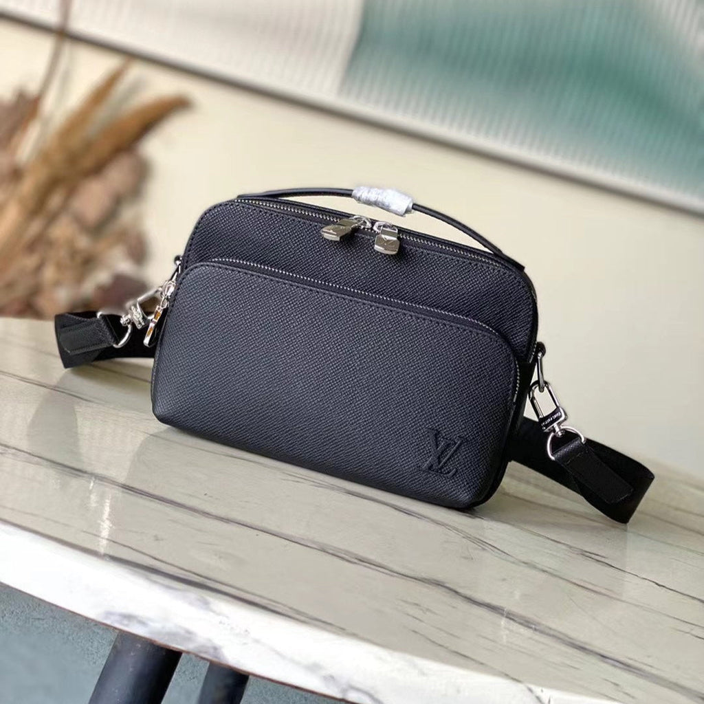 LOUIS VUITTON  AVENUE MESSENGER 22 IN BLACK CALFSKIN