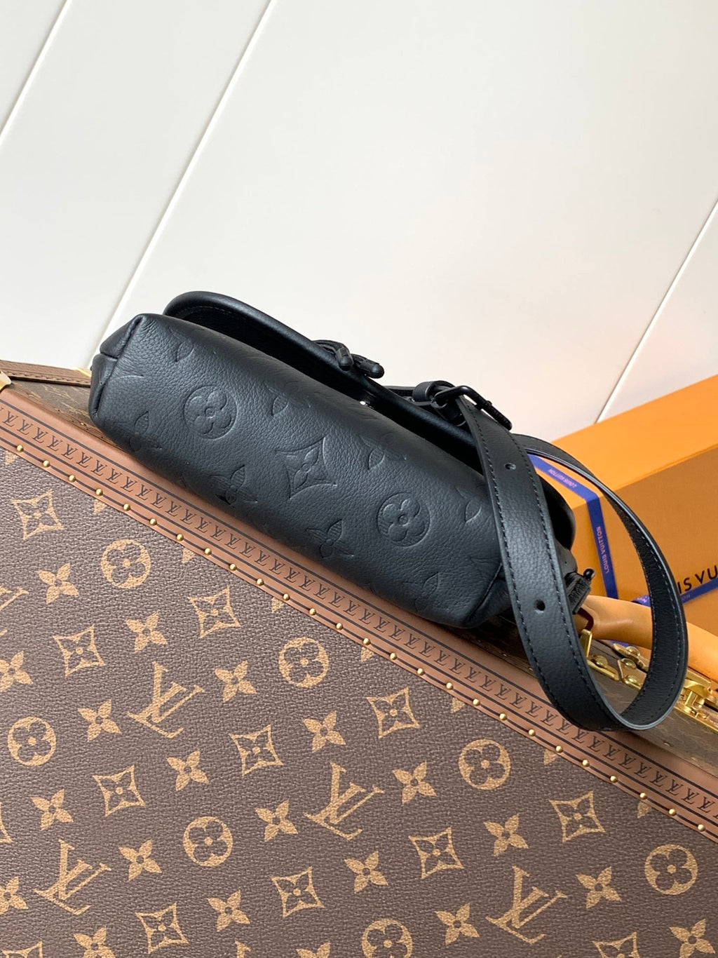 LOUIS VUITTON LV 25S PULSE WEARABLE WALLET 22 IN BLACK MONOGRAM SHADOW EMBOSSED CALFSKIN
