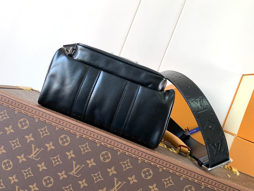 LOUIS VUITTON LV 25S KEEPALL CARGO BANDOULIÈRE 25 IN BLACK CALFSKIN SILVER HARDWARE