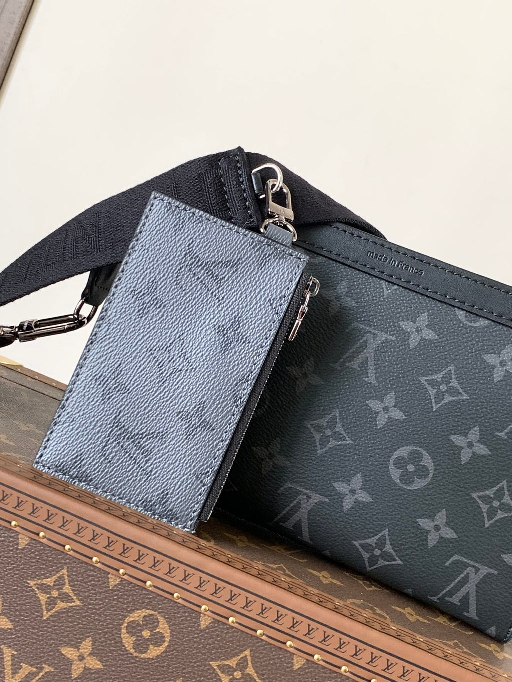 LOUIS VUITTON LV 25S GASTON WEARABLE WALLET 22 IN MONOGRAM ECLIPSE REVERSE CANVAS