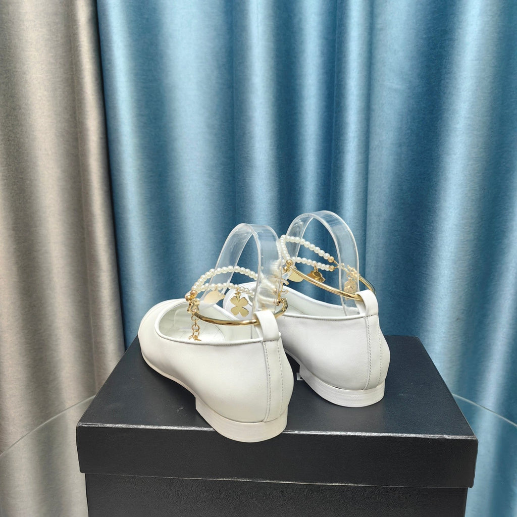 CHANEL MARY JANE WITH PEARL STRAP IN WHITE LAMBSKIN