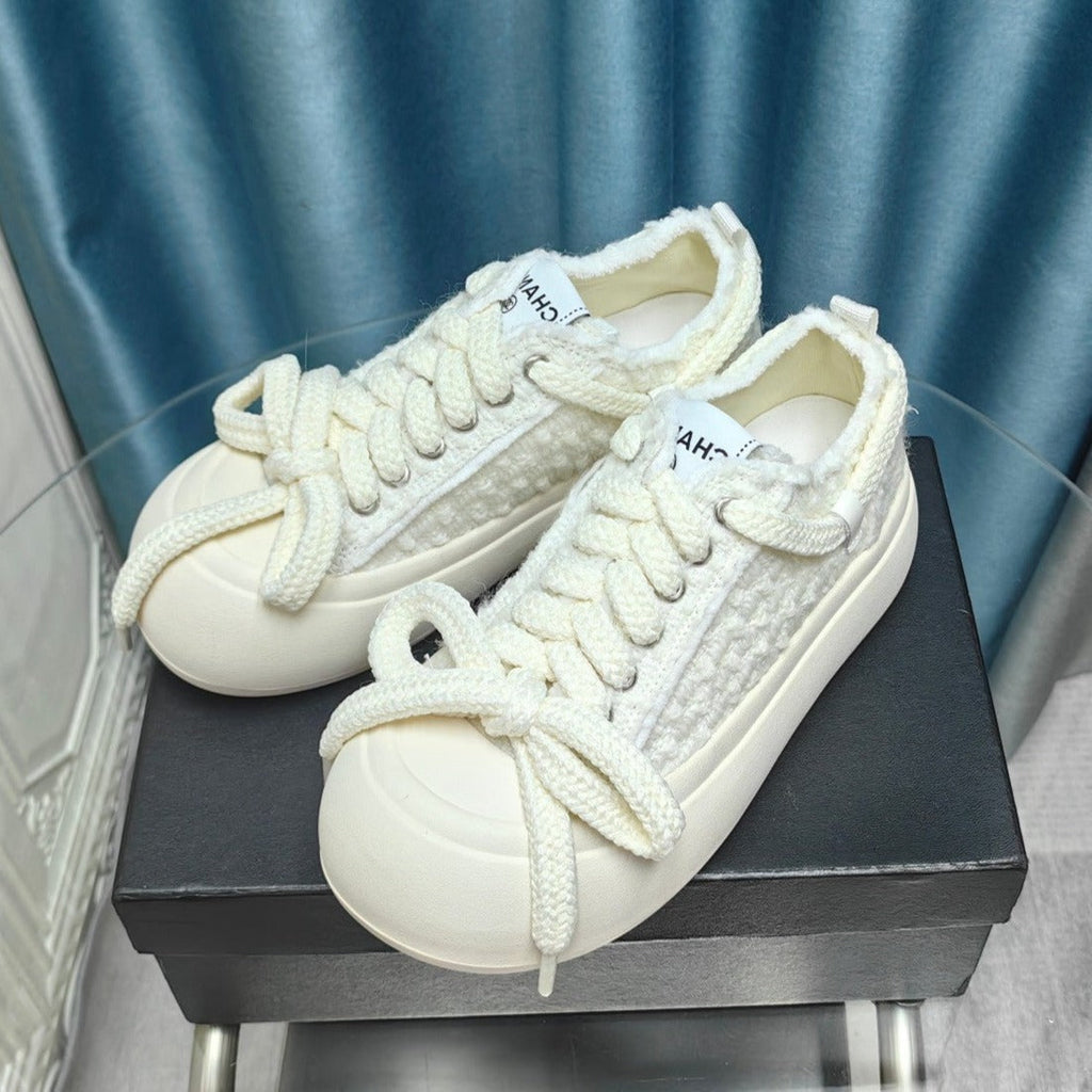 CHANEL THICK-SOLED SHOES IN WHITE WOVEN WOOL