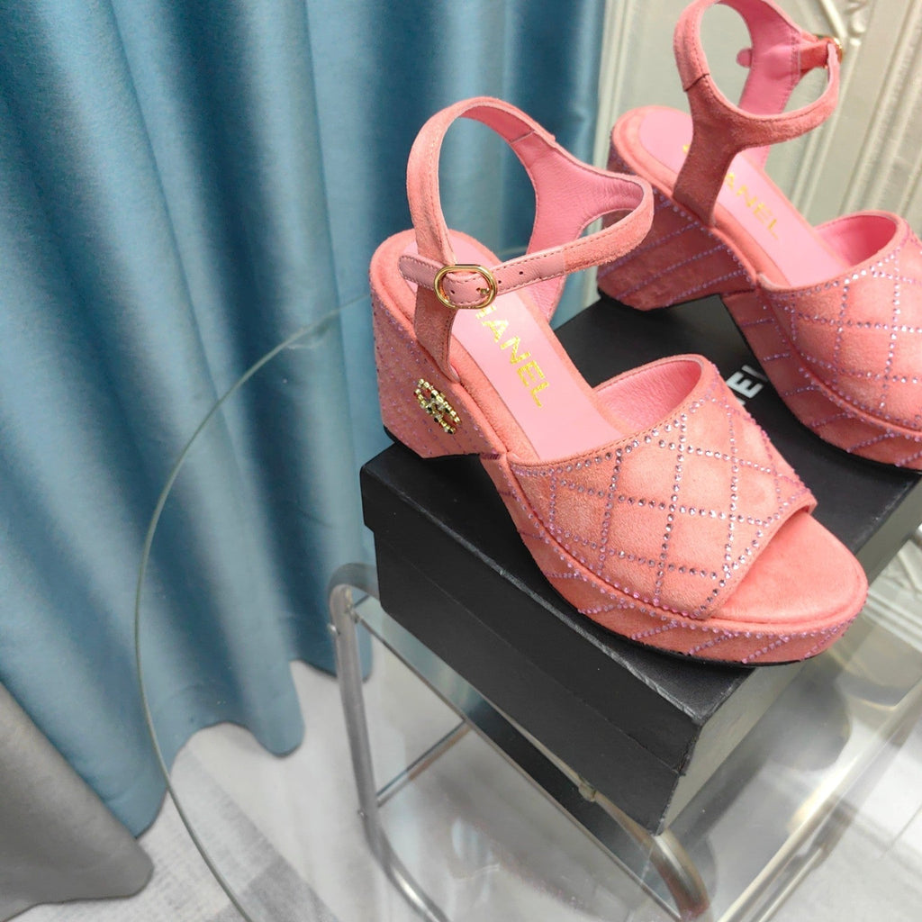 CHANEL THICK-SOLED WEDGE SANDALS IN LIGHT PINK SUEDE