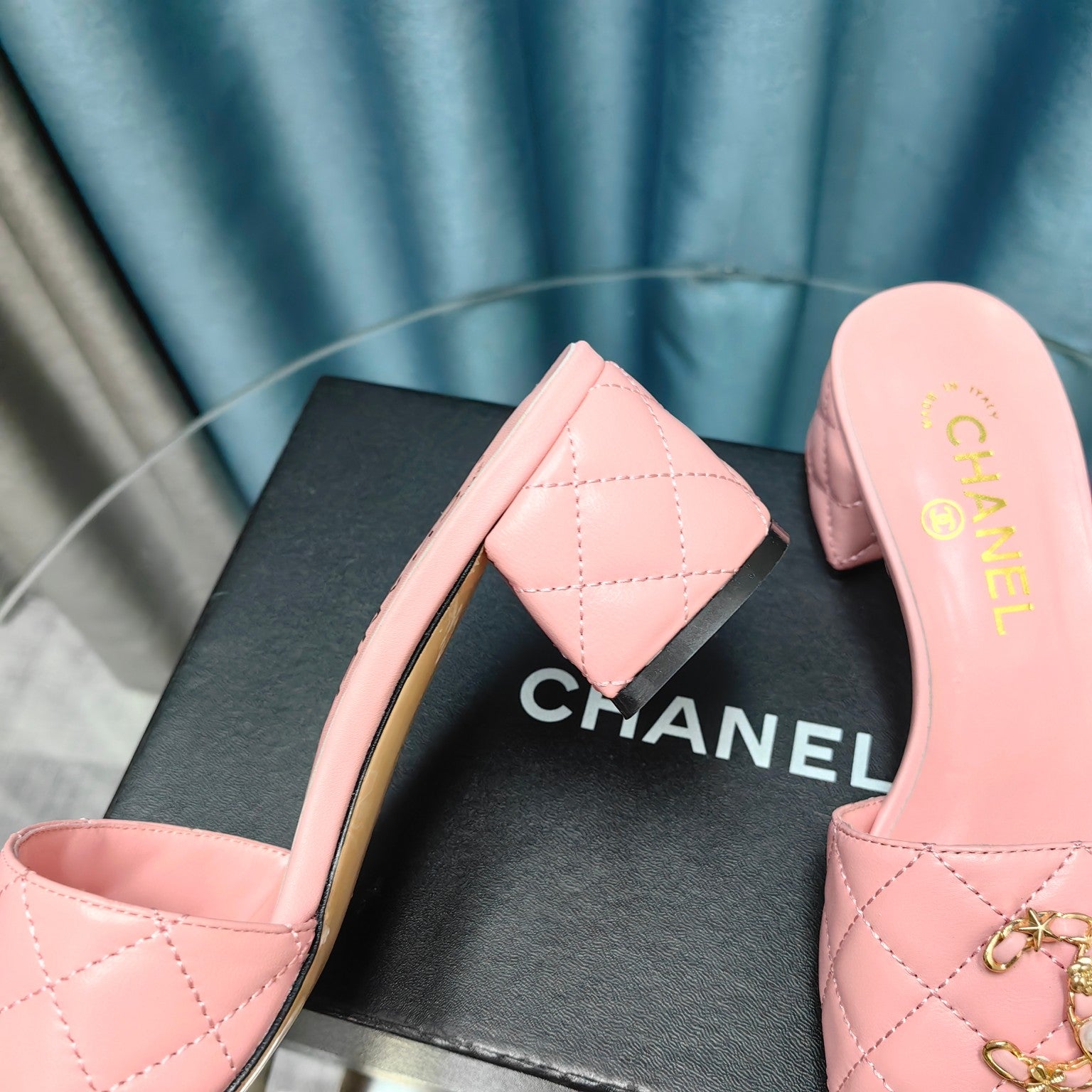 CHANEL MULE SLIDE SANDAL IN LIGHT PINK LAMBSKIN