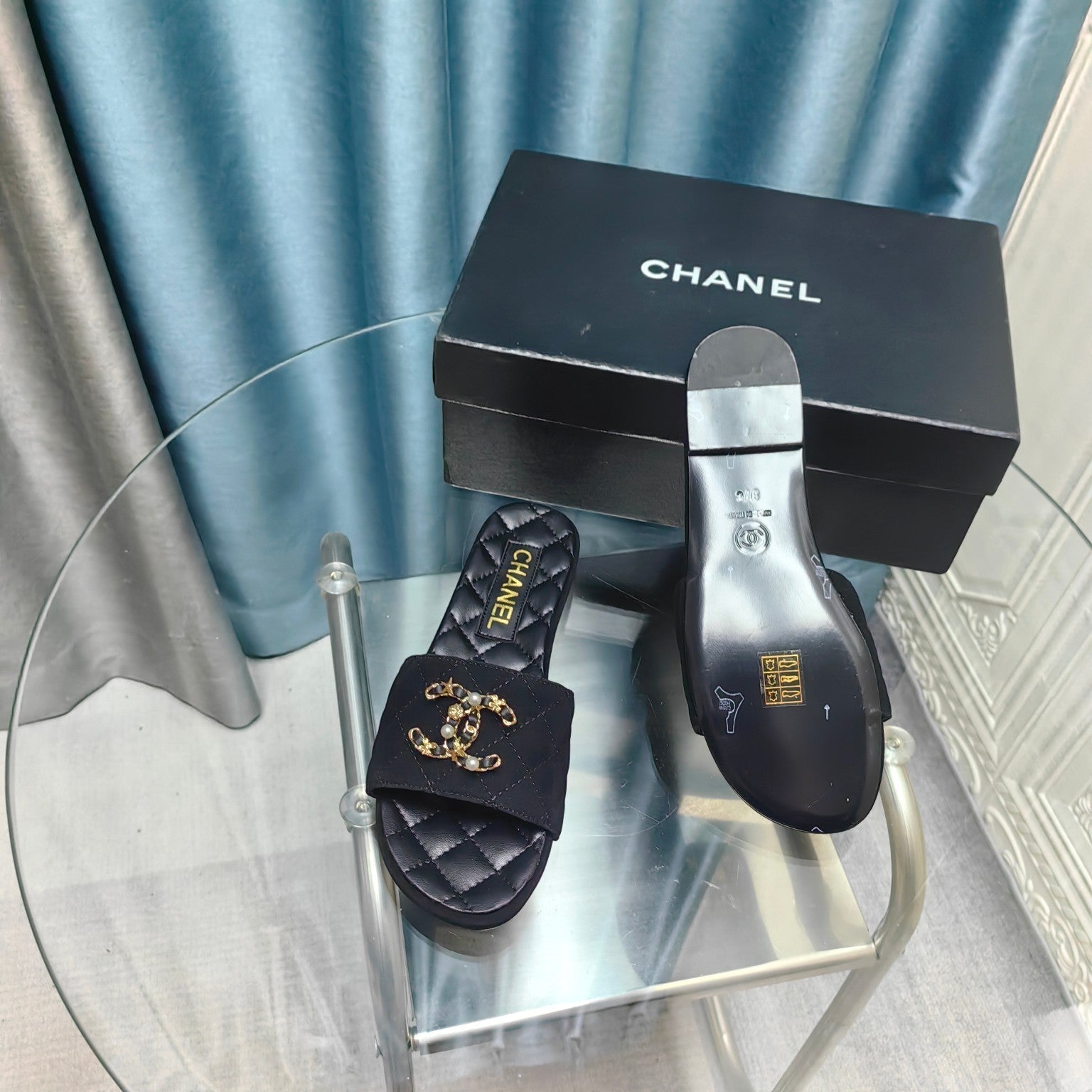 CHANEL QUILTED SLIPPERS BLACK SUEDE AND SHEEPSKIN