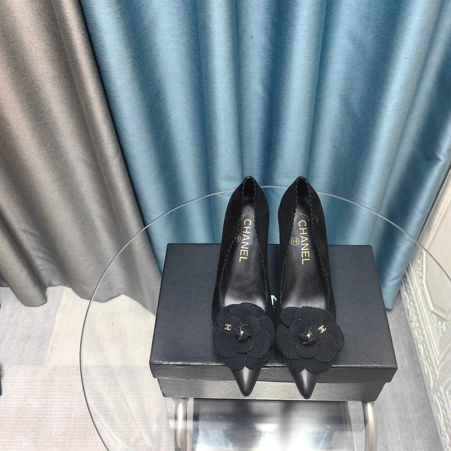 CHANEL HIGH HEELS 80 MM IN BLACK SUEDE AND CALFSKIN WITH FLOWER