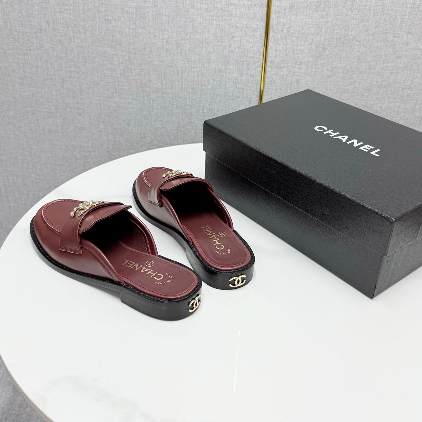 CHANEL FLAT MULE 25S IN DARK RED CALFSKIN STYLE 10