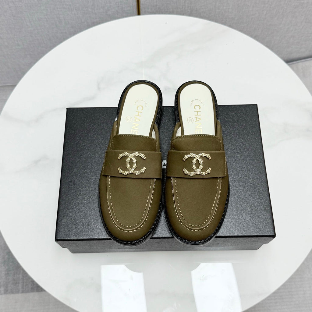 CHANEL FLAT MULE 25S IN OLIVE BROWN CALFSKIN STYLE 6