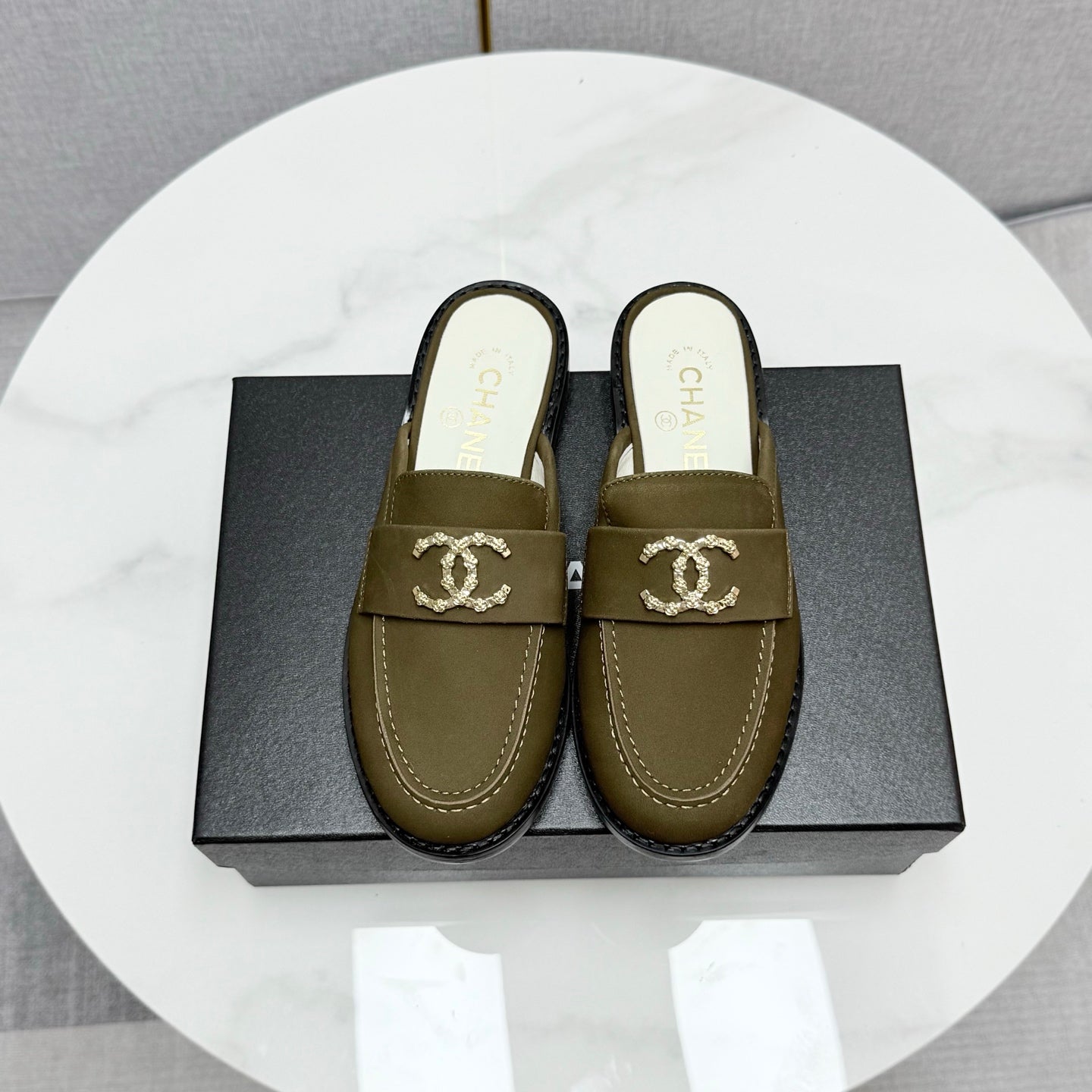 CHANEL FLAT MULE 25S IN OLIVE BROWN CALFSKIN STYLE 6