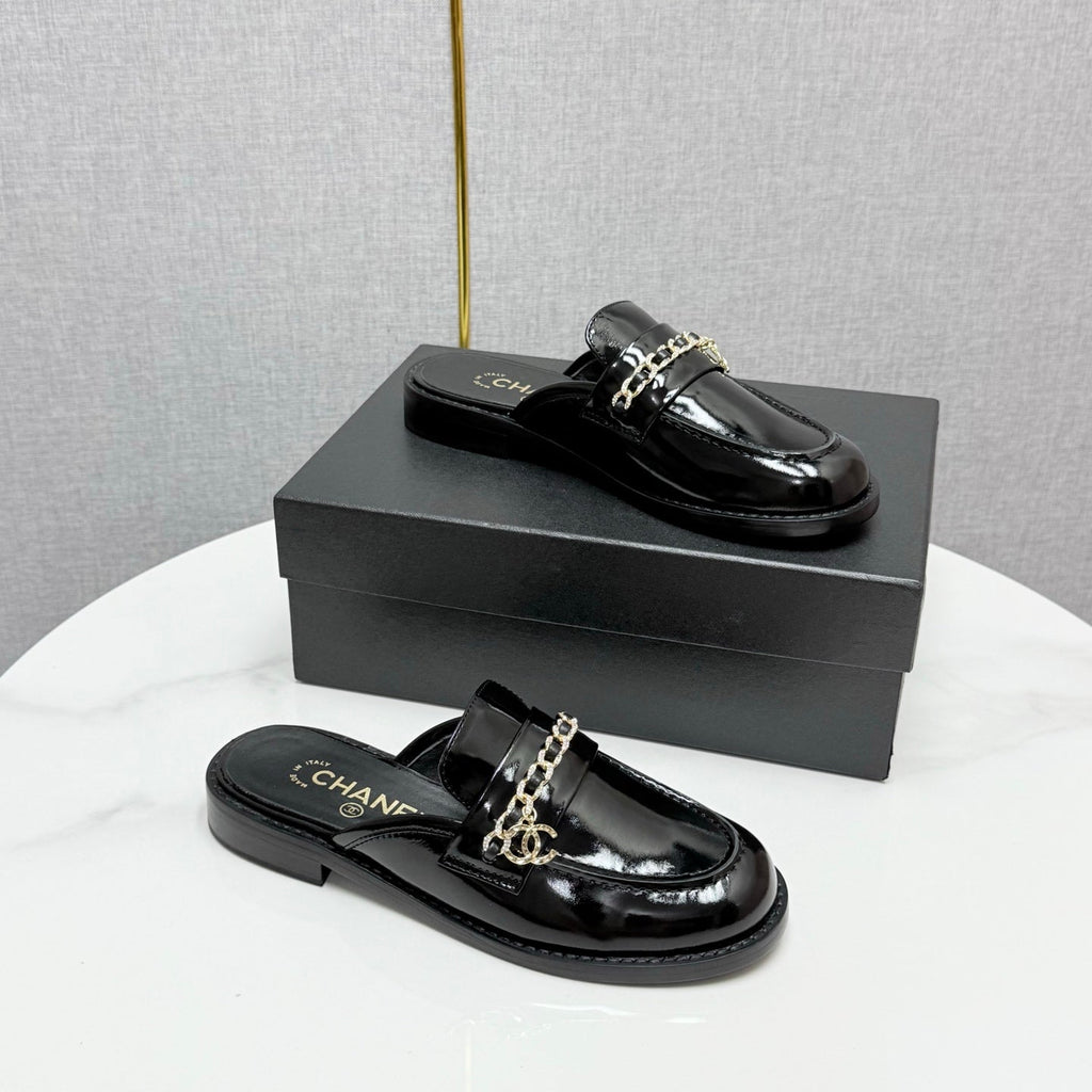 CHANEL FLAT MULE 25S IN BLACK CALFSKIN STYLE 4