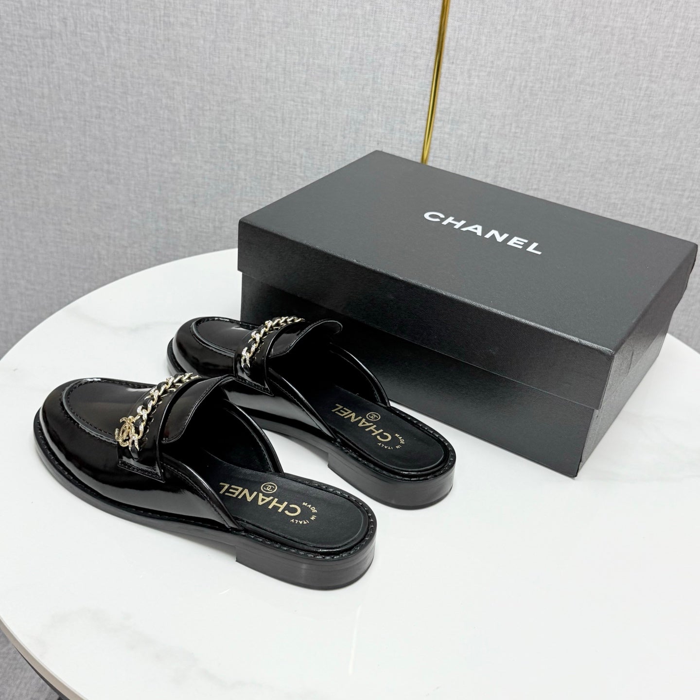 CHANEL FLAT MULE 25S IN BLACK CALFSKIN STYLE 4