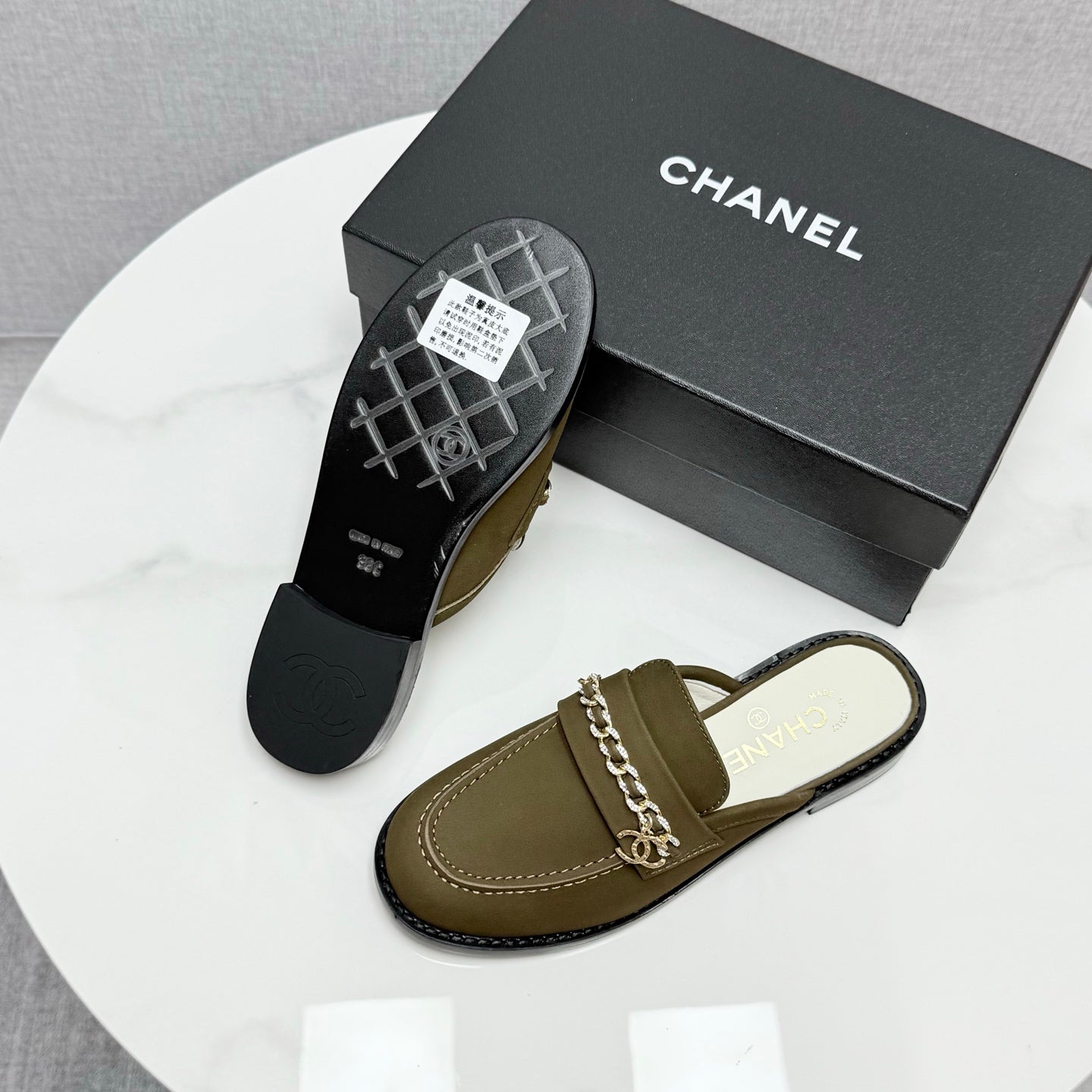 CHANEL FLAT MULE 25S IN OLIVE BROWN CALFSKIN STYLE 3