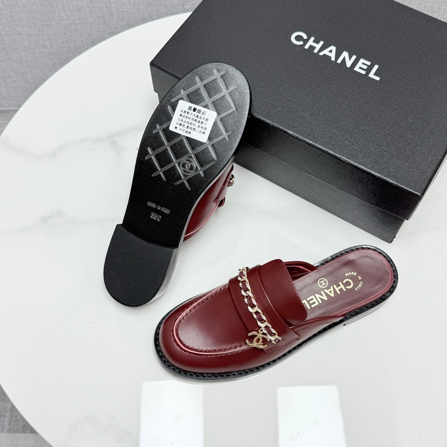 CHANEL FLAT MULE 25S IN DARK RED CALFSKIN STYLE 1