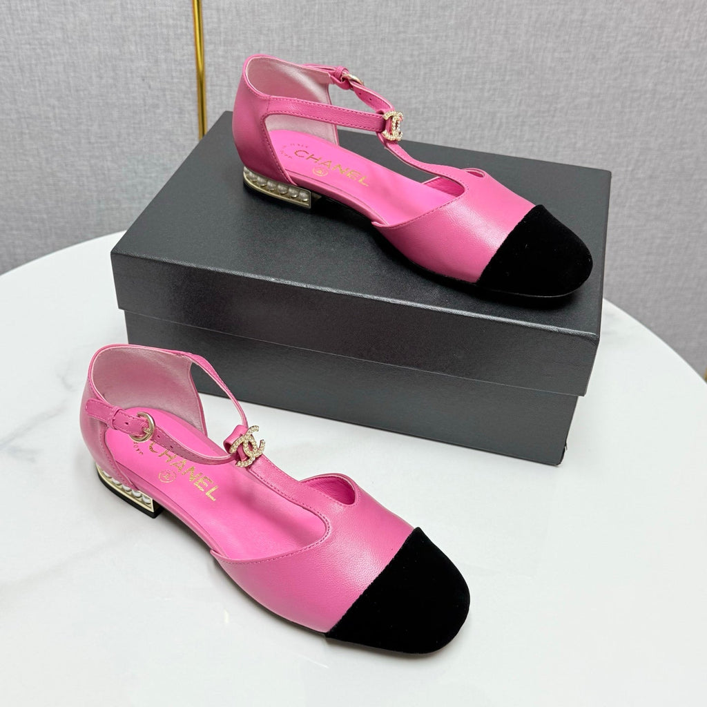 CHANEL MARY JANE 25S IN PINK LAMBSKIN AND BLACK SUEDE WITH PEARL HEEL