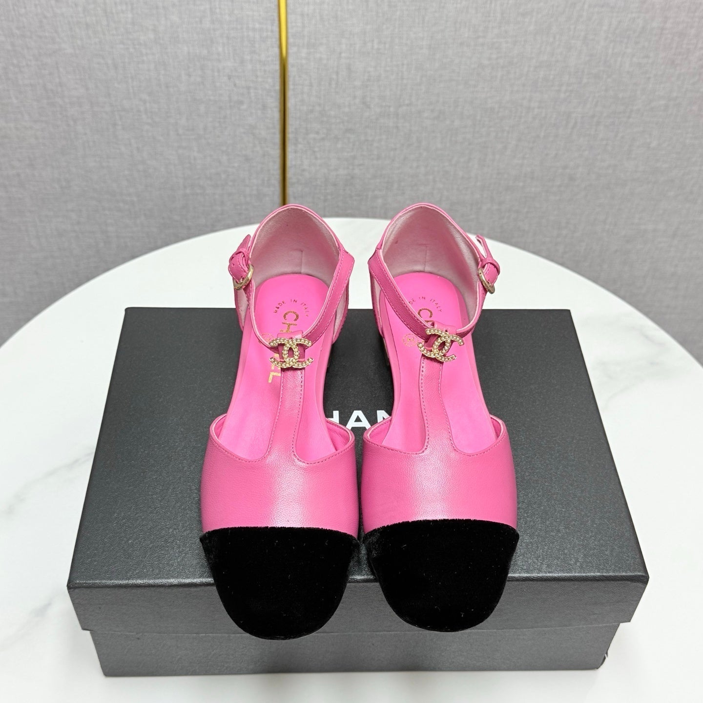 CHANEL MARY JANE 25S IN PINK LAMBSKIN AND BLACK SUEDE WITH PEARL HEEL