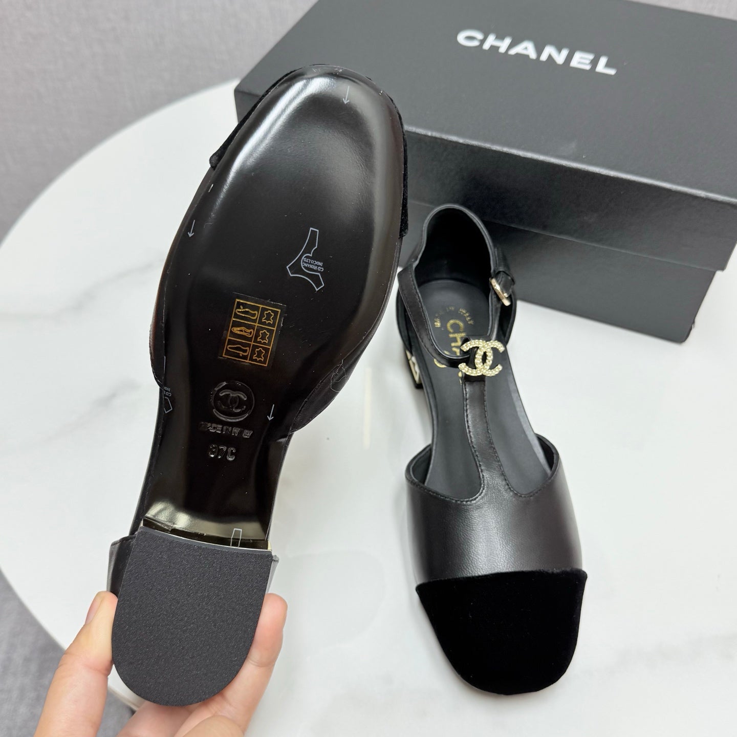 CHANEL MARY JANE 25S IN BLACK LAMBSKIN AND SUEDE WITH PEARL HEEL
