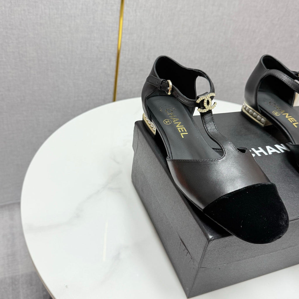 CHANEL MARY JANE 25S IN BLACK LAMBSKIN AND SUEDE WITH PEARL HEEL