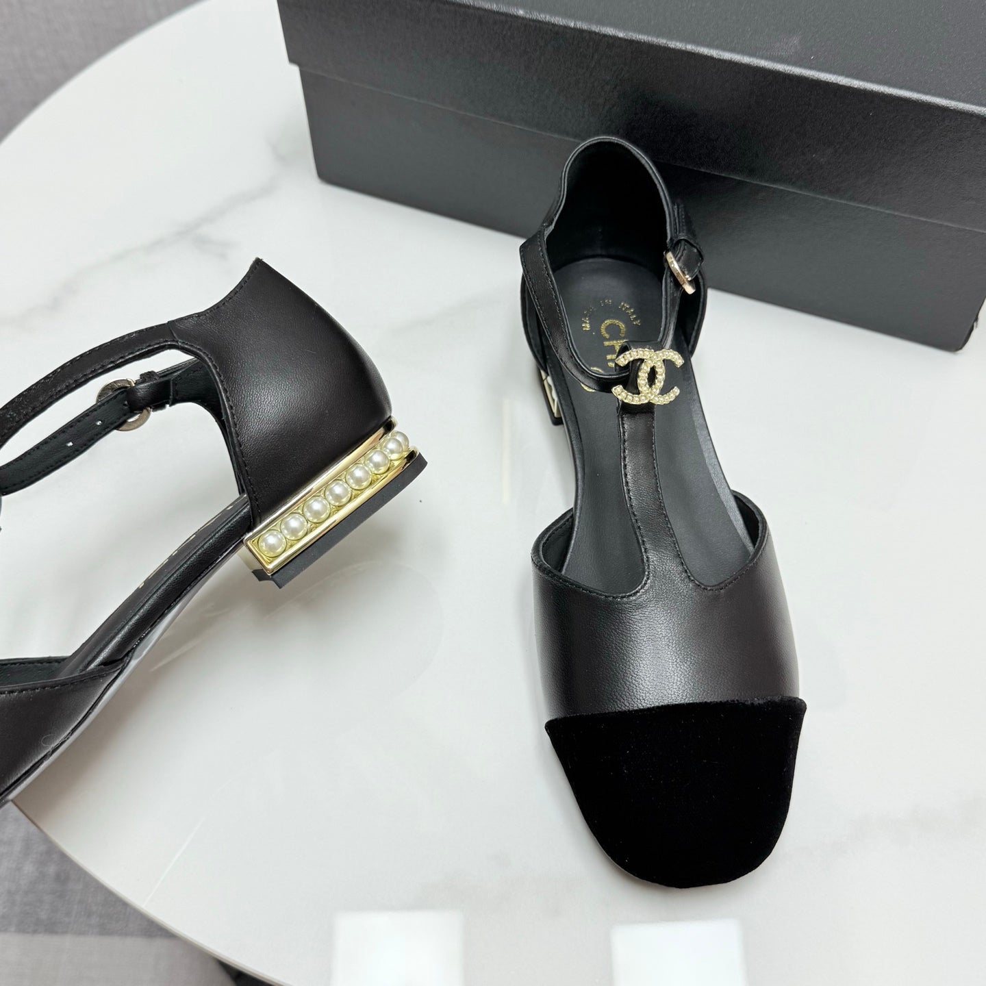 CHANEL MARY JANE 25S IN BLACK LAMBSKIN AND SUEDE WITH PEARL HEEL