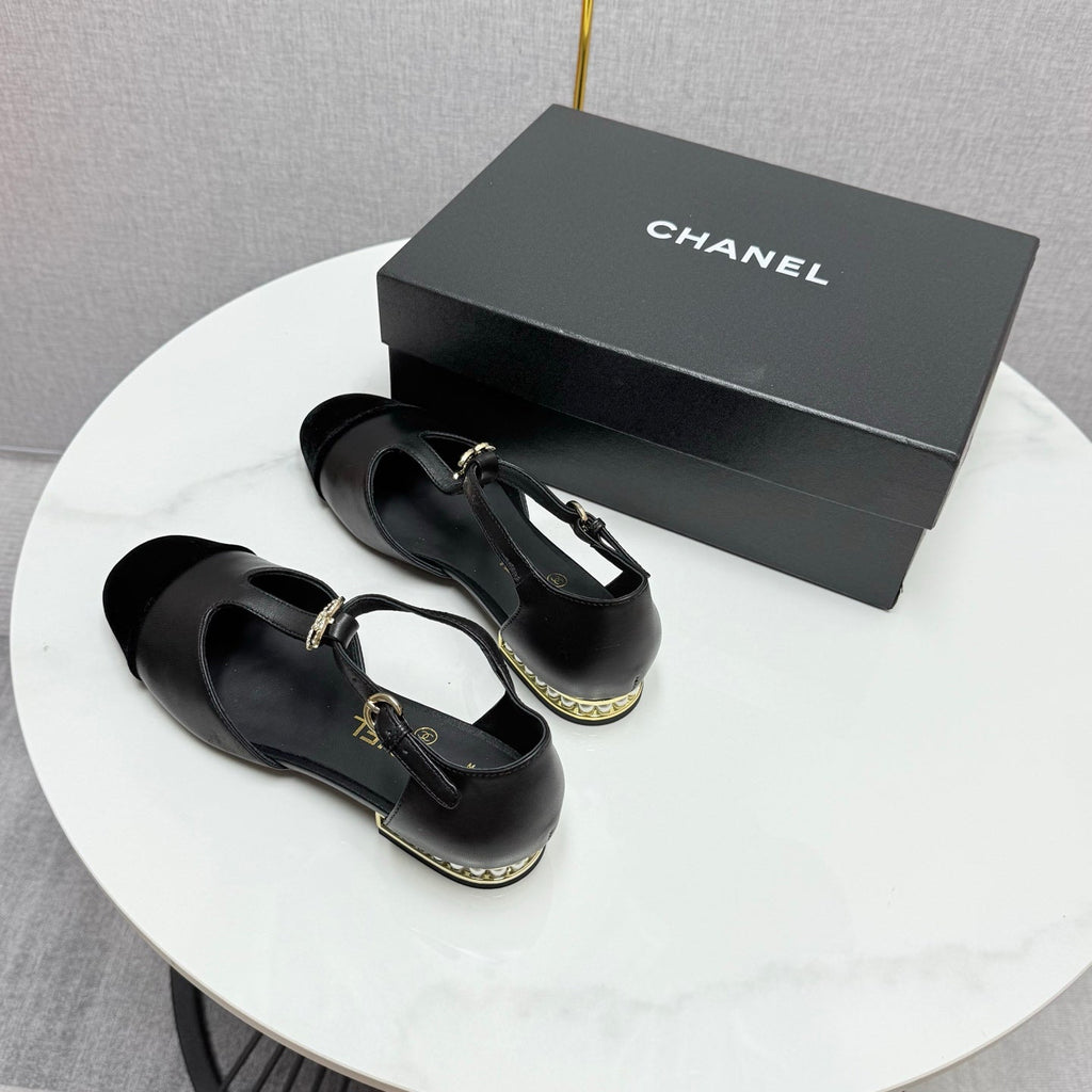 CHANEL MARY JANE 25S IN BLACK LAMBSKIN AND SUEDE WITH PEARL HEEL