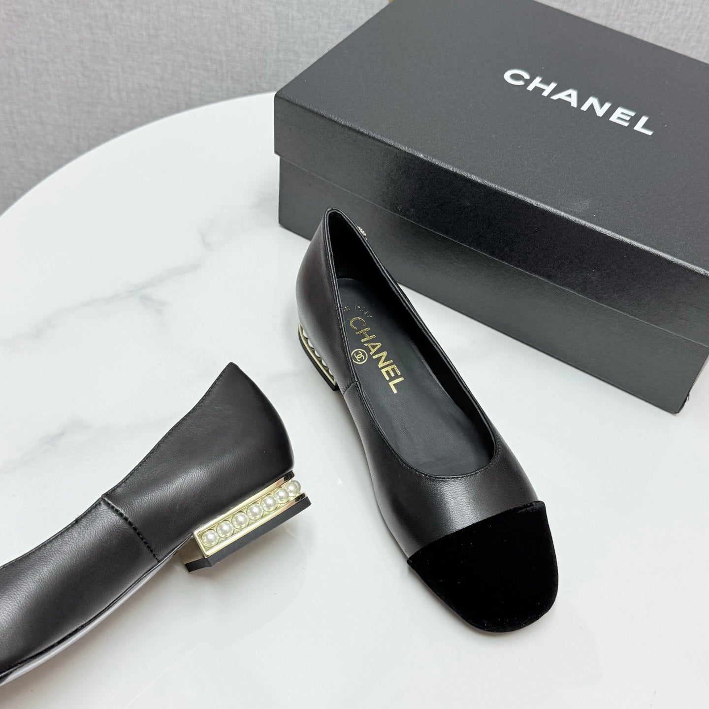 CHANEL BALLET FLATS 25S IN BLACK LAMBSKIN AND SUEDE WITH PEARL HEEL