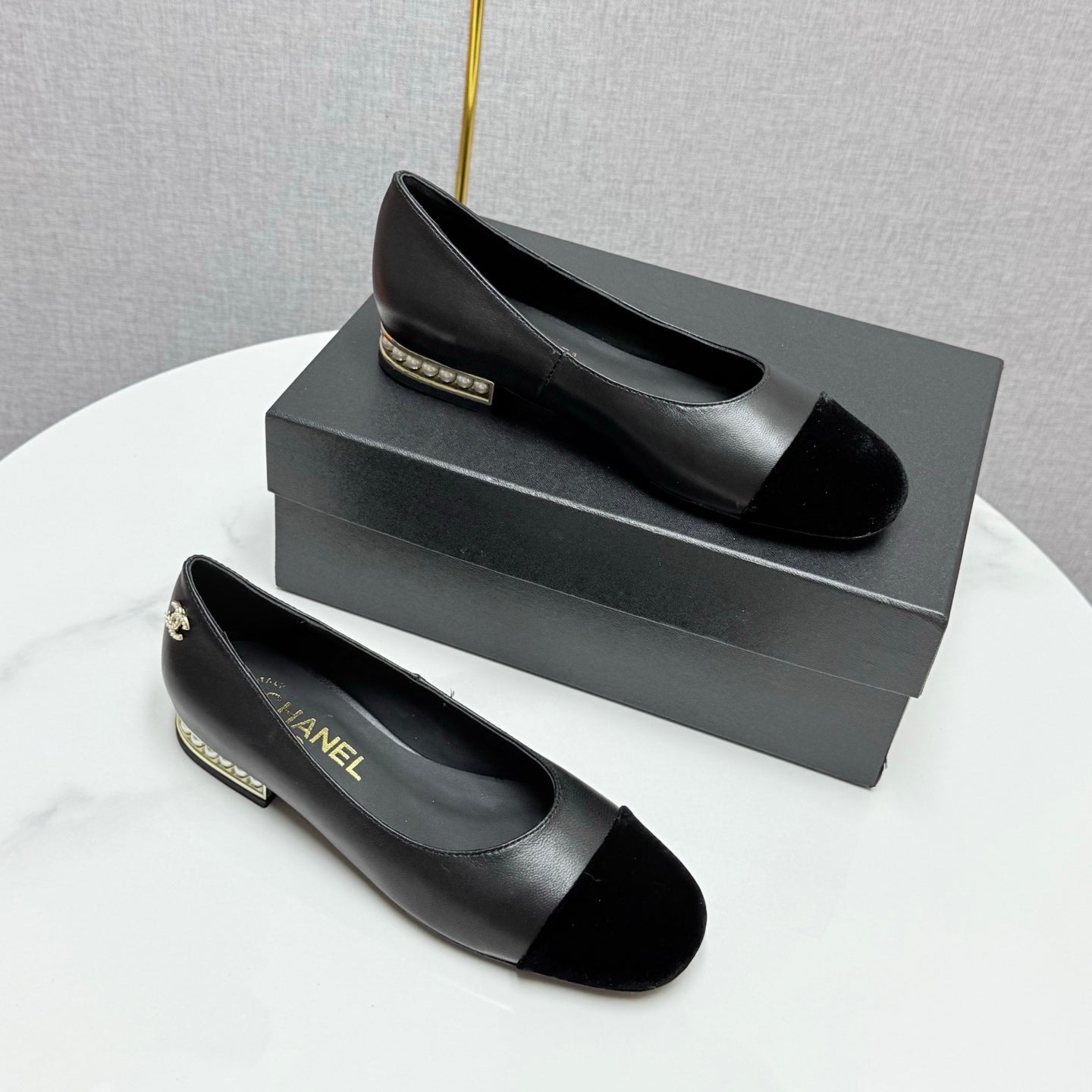 CHANEL BALLET FLATS 25S IN BLACK LAMBSKIN AND SUEDE WITH PEARL HEEL