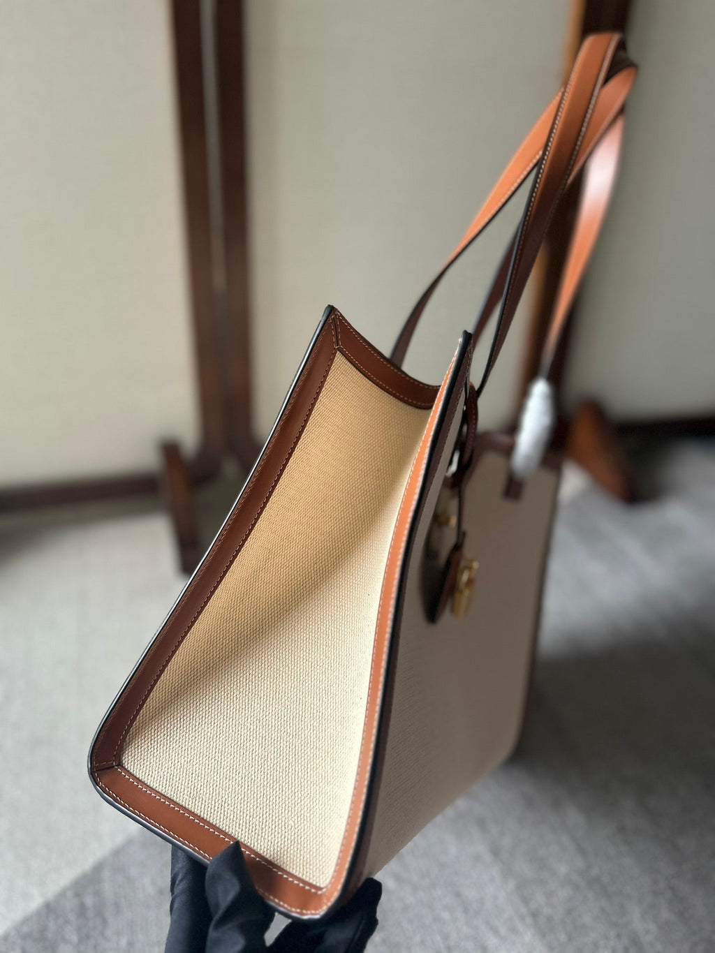 CELINE CABAS 37 IN WHITE CANVAS AND BRONZE BROWN CALFSKIN TRIM GOLD LOCK