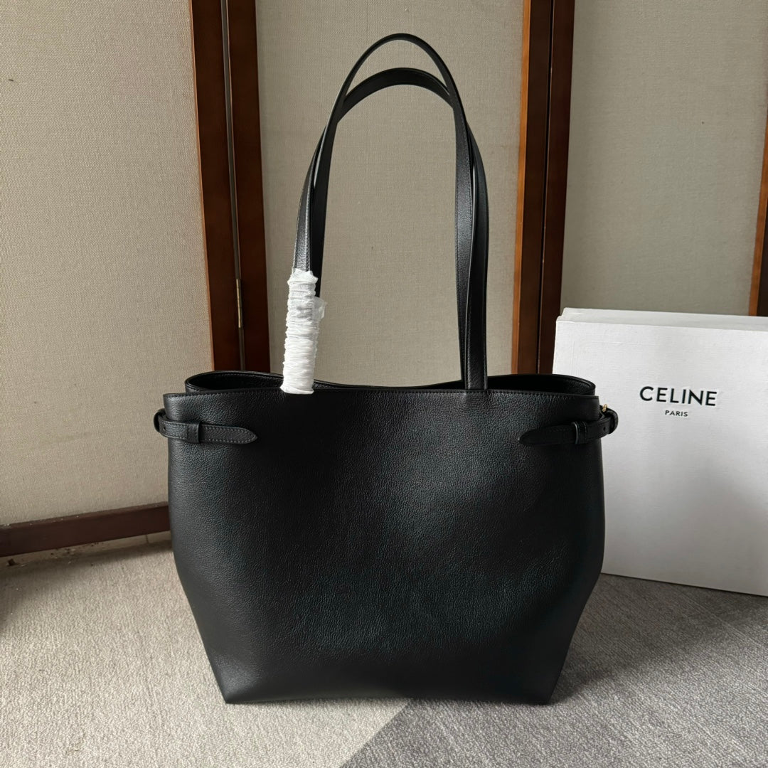 CELINE MEDIUM CABAS ANAÏS CUIR TRIOMPHE 54 IN BLACK GRAINED CALFSKIN