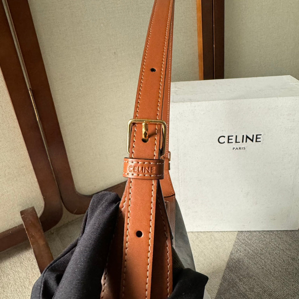 CELINE SMALL HELOÏSE BAG CUIR 22 IN BLACK TRIOMPHE CANVAS