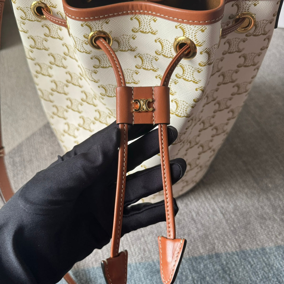 CELINE CLARA BAG 24 IN WHITE TRIOMPHE CANVAS AND BROWN CALFSKIN TRIM