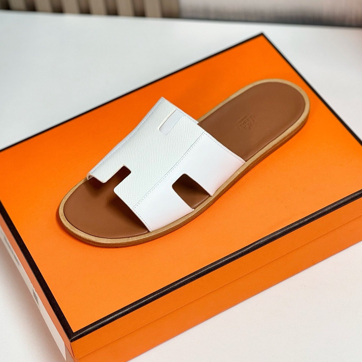 HERMES Izmir sandal white