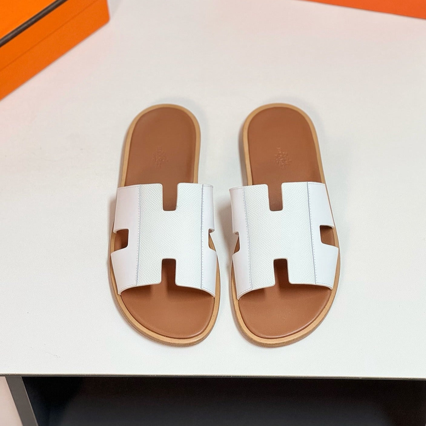 HERMES Izmir sandal white