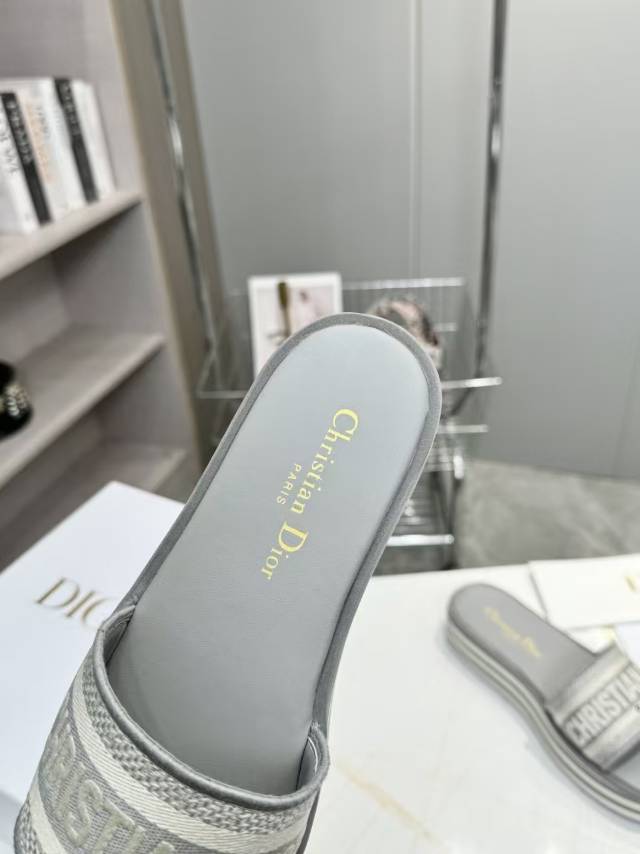 DIOR CD DWAY PLATFORM SLIDE IN GRAY AND WHITE COTTON STRIPED SOLE