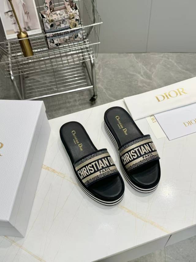 DIOR CD DWAY PLATFORM SLIDE IN BLACK AND WHITE COTTON STRIPED SOLE