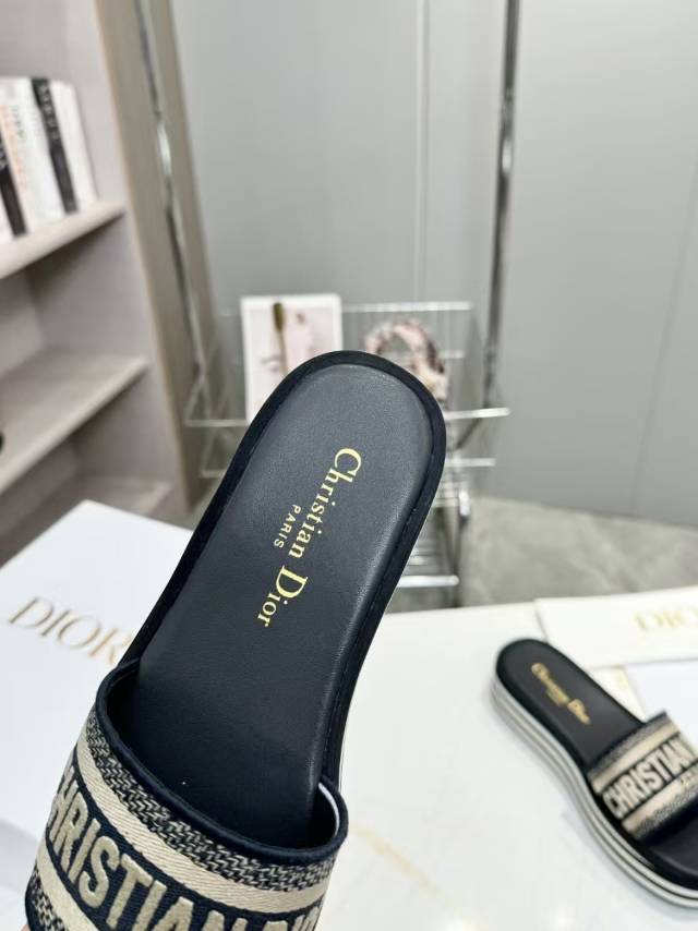 DIOR CD DWAY PLATFORM SLIDE IN BLACK AND WHITE COTTON STRIPED SOLE