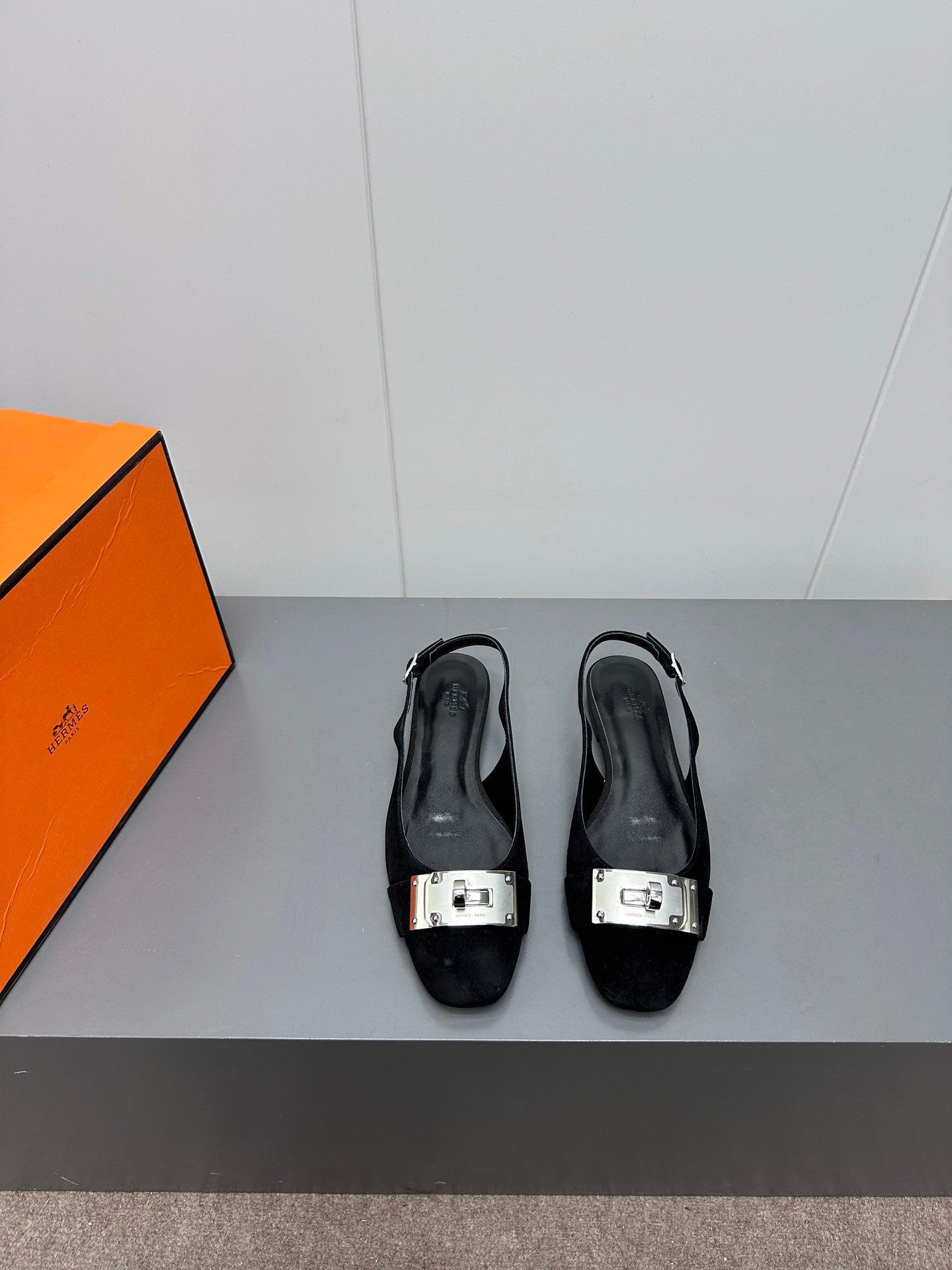 HERMES INNOCENTE SLINGBACK IN BLACK SUEDE